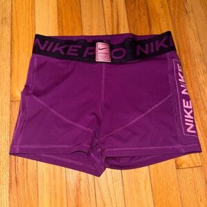 NIKE women’s pros - length 3” mid rise